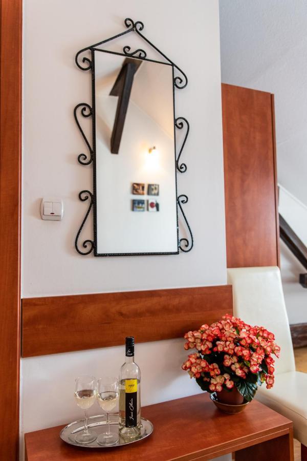 Fenyes Vinorium Bed and Breakfast Sopron Exteriör bild