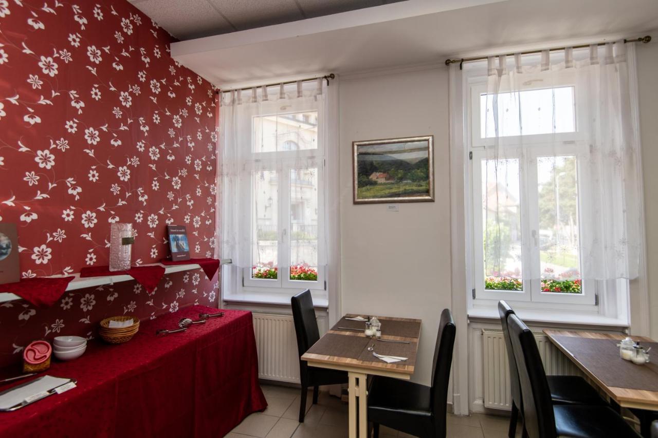 Fenyes Vinorium Bed and Breakfast Sopron Exteriör bild