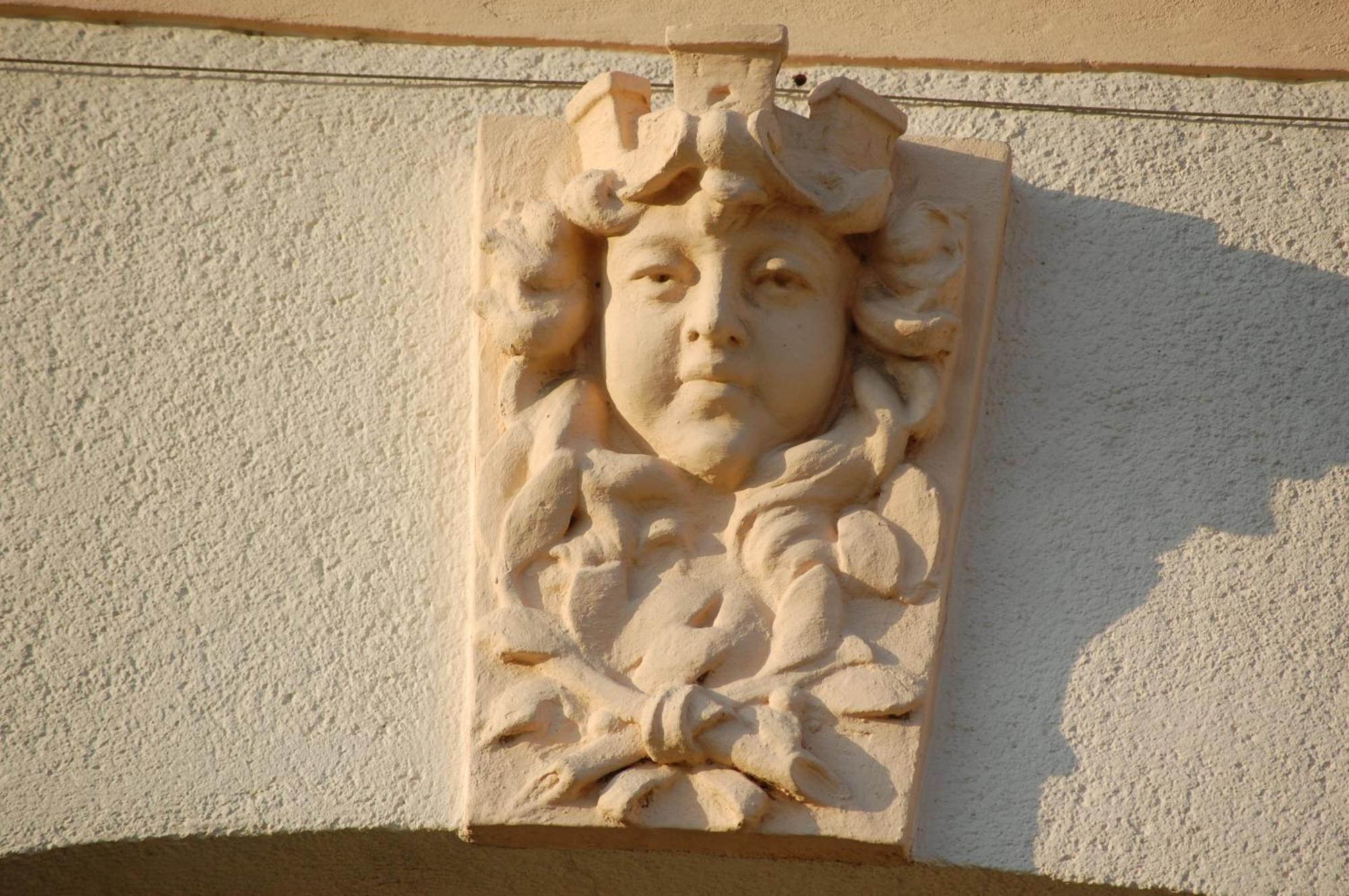 Fenyes Vinorium Bed and Breakfast Sopron Exteriör bild