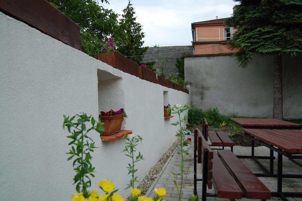Fenyes Vinorium Bed and Breakfast Sopron Exteriör bild